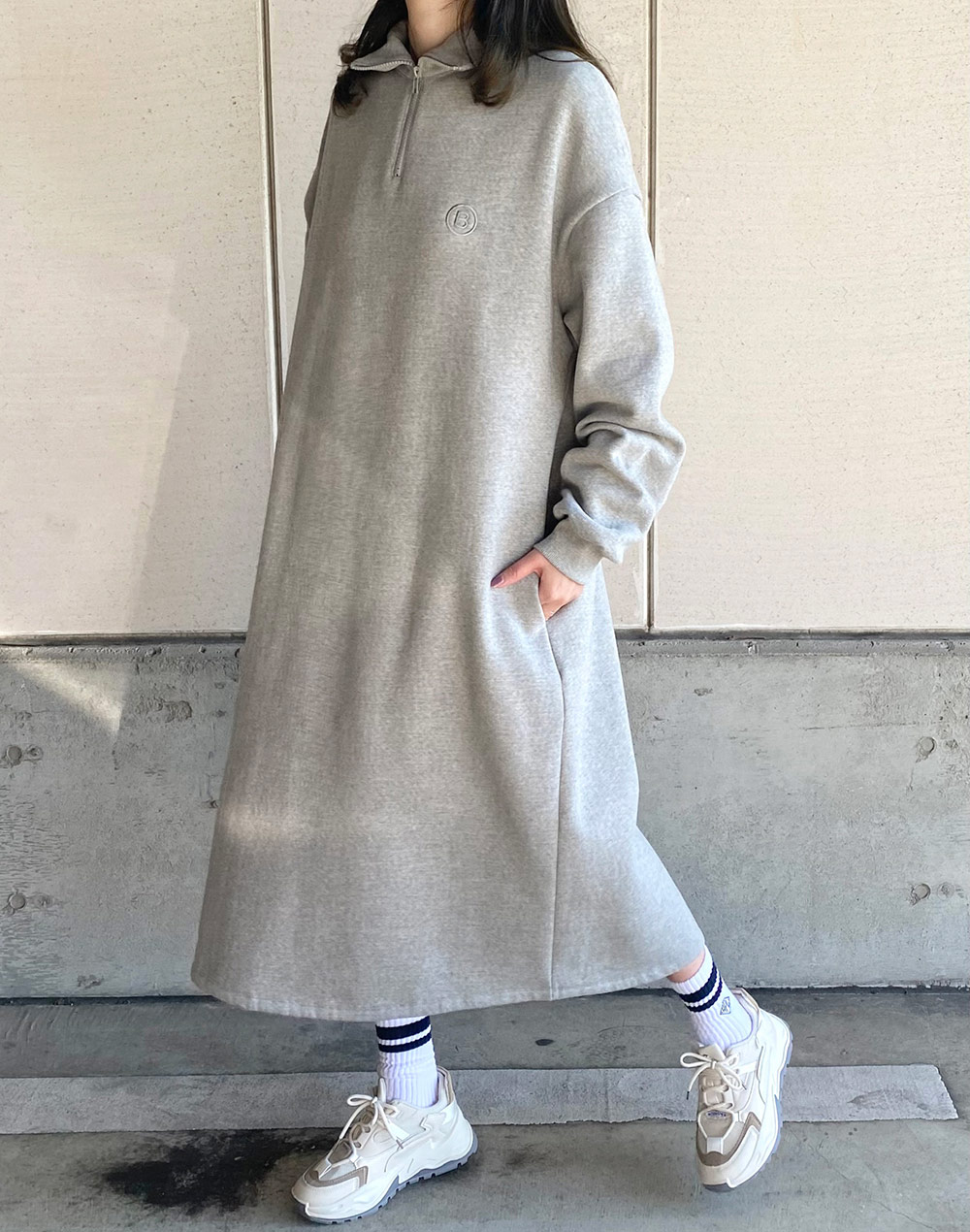 ■韓国■ トレーナーワンピ 裏起毛 フーディ ルーズフィット 3色 PATY 暖かい 着痩せ ワンピース 裏起毛 スウェット ロング丈