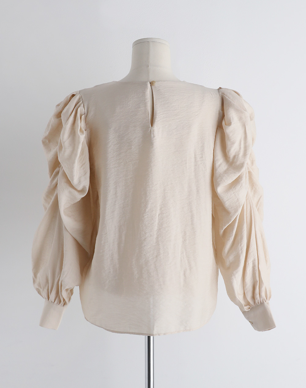 gather shoulder blouse | 詳細画像25
