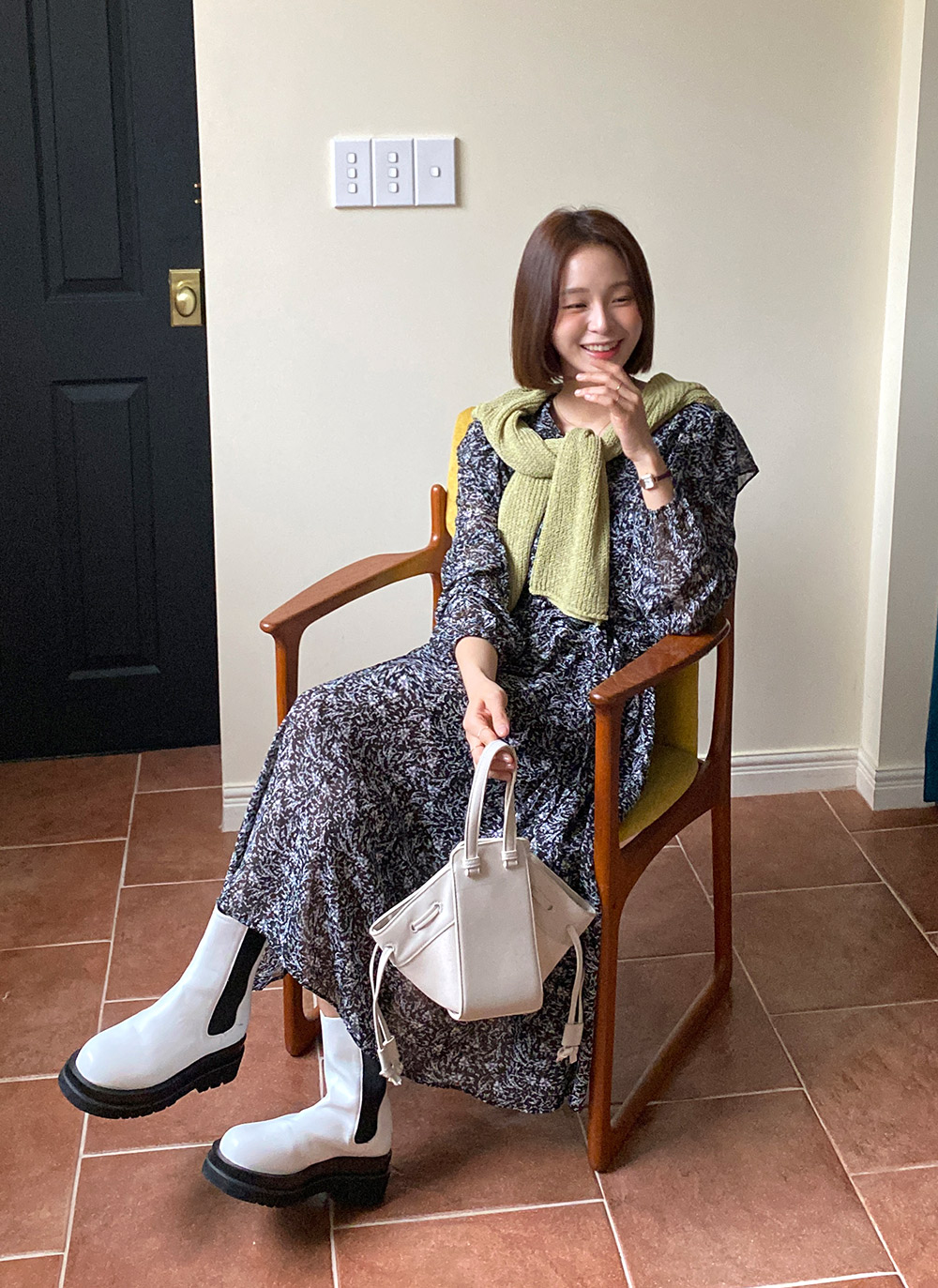 ★boohoo★フローラル ストラップ フリル ディテール ワンピース ☆boohoo☆フローラル ストラップ フリル ディテール ワンピース