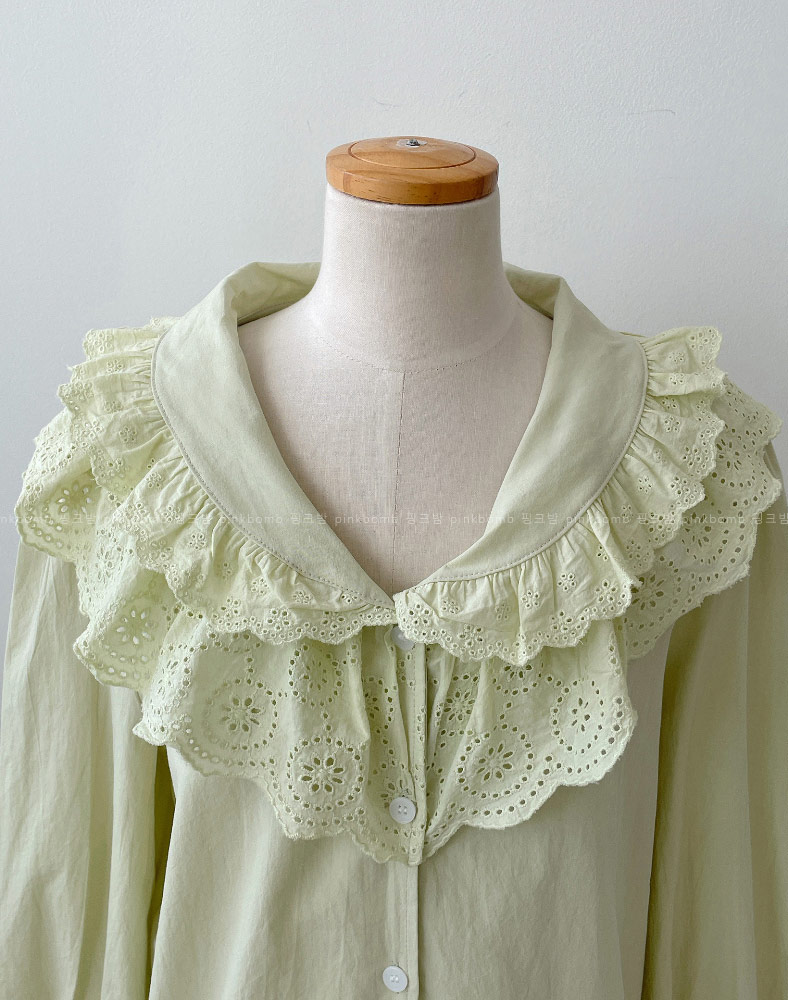 再入荷*フリルビッグカラーブラウス | レディースファッション