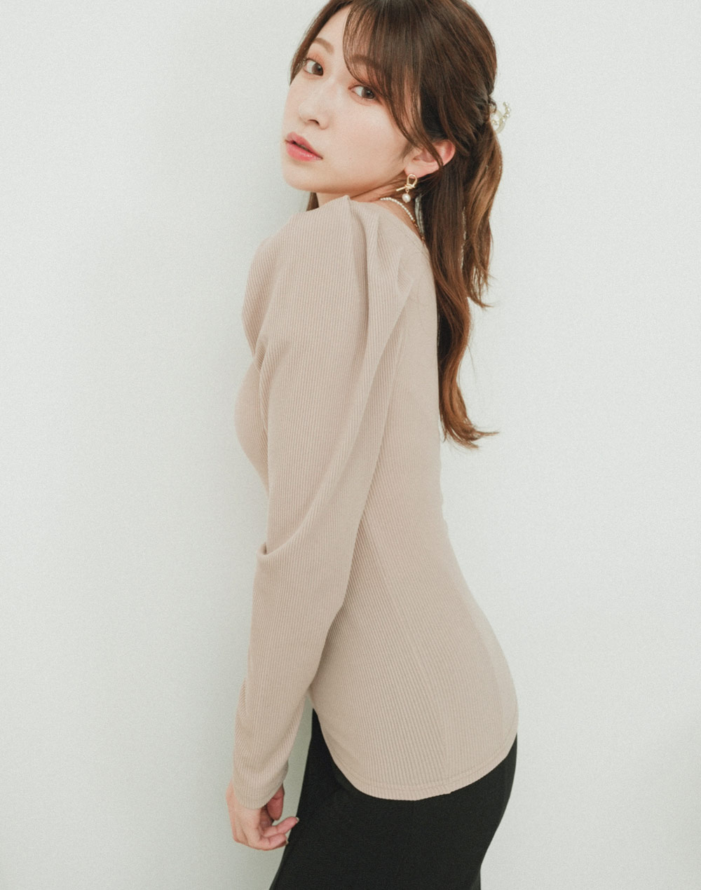 power shoulder square neck T-shirt | 詳細画像10