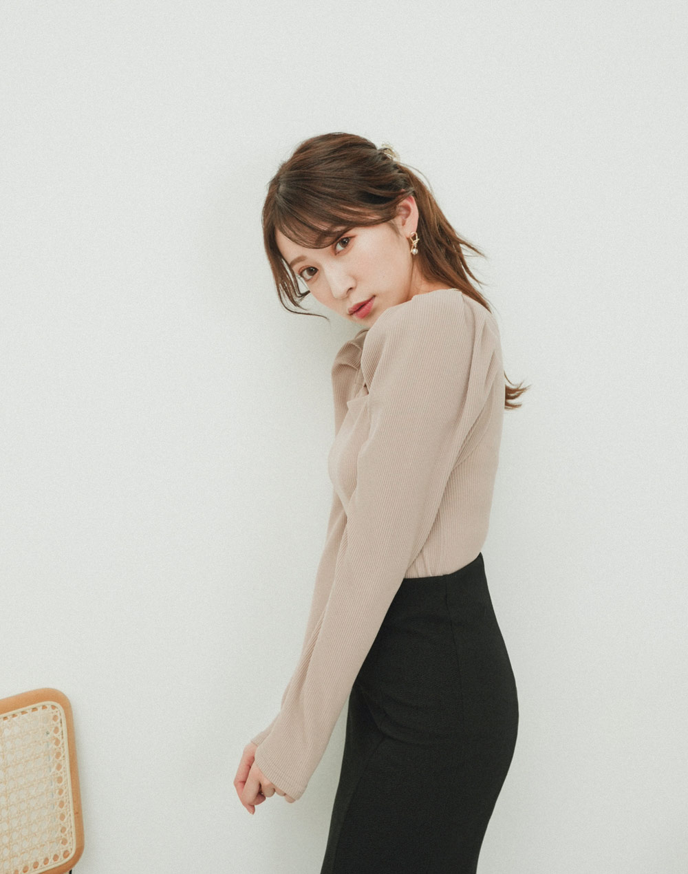 power shoulder square neck T-shirt | 詳細画像13