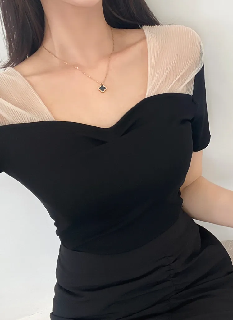 シアー配色ハートネックTシャツ | blackholej | 詳細画像1