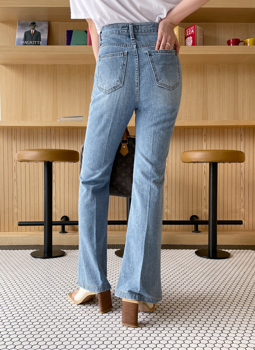 ハイウエストセンタープレスフレアデニムパンツ・全1色