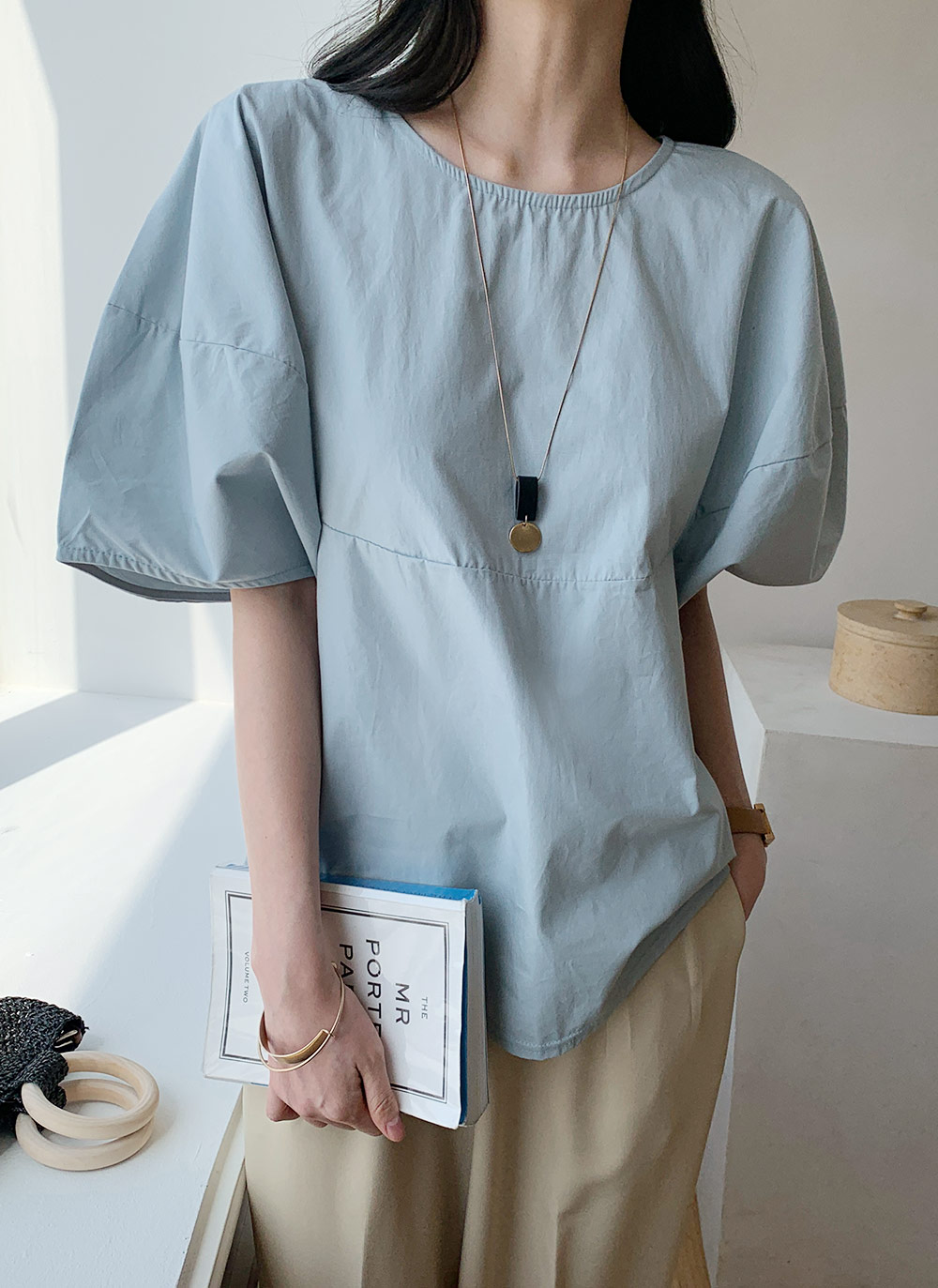 新品　sanaバルーンスリーブ ブラウス ふんわ～りとしたバルーン袖がかわいい。バルーンスリーブバンドカラー