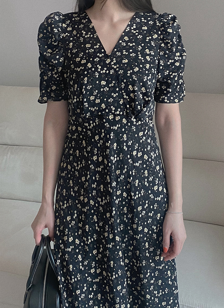 黒い花柄半袖ワンピース ZARA KIDS】花柄 半袖 ワンピース 黒 13-14 164 サイズ - メルカリ