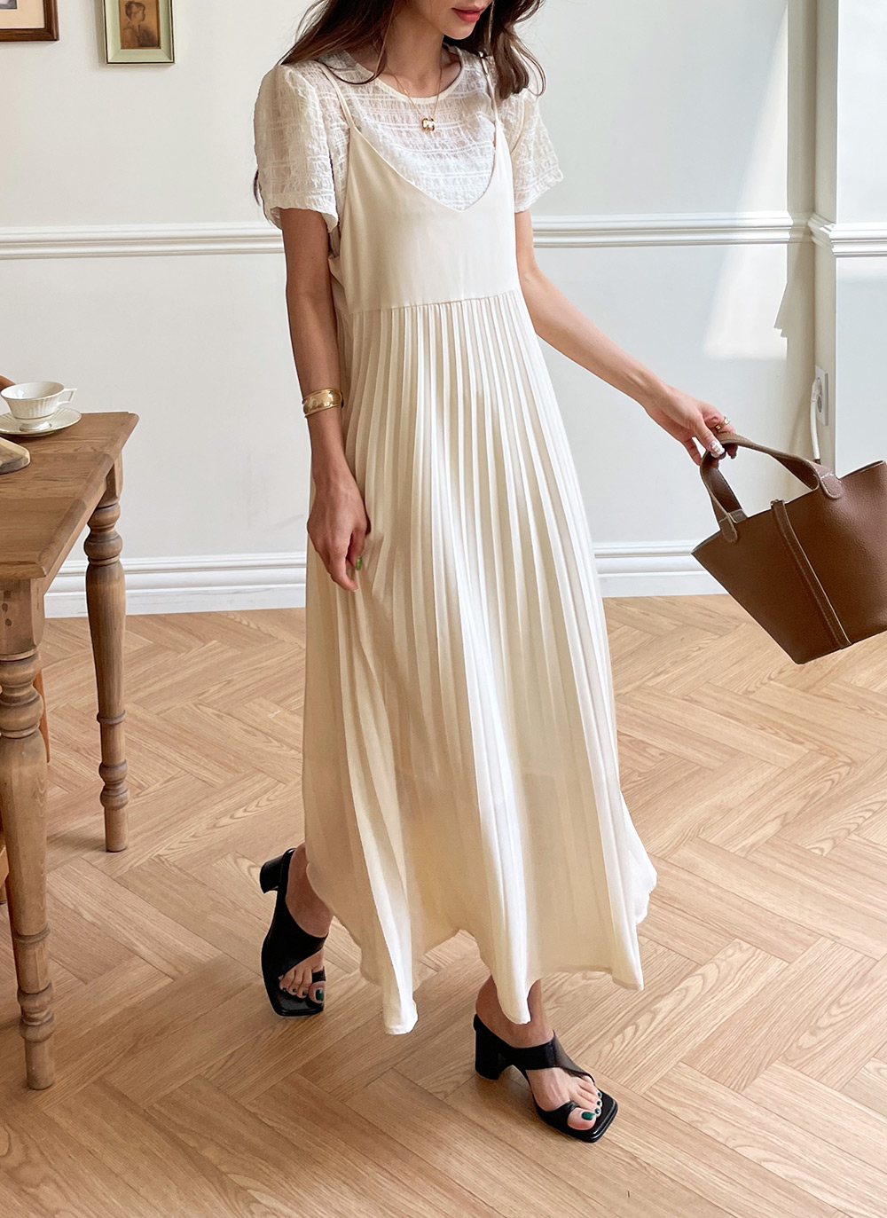 Yoli Silk strap onepiece｜くらすこと オンラインストア