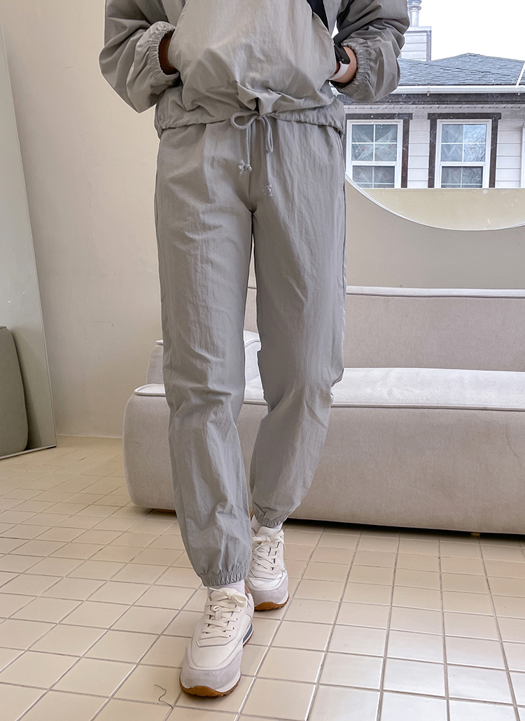 ウエストゴム楽ちんイージーセットアップコーデ可能ナイロンジョガーパンツ春秋冬 パンツ スウェット Theselfie ザセルフィー ファッション総合通販 Dholic ウエストゴム楽ちんイージーセットアップコーデ可能ナイロンジョガーパンツ春秋冬 パンツ スウェット Theselfie ザセルフィー ファッション総合通販 Dholic