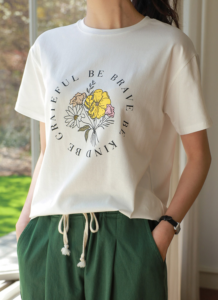 サークルフラワープリントTシャツ | レディースファッション通販