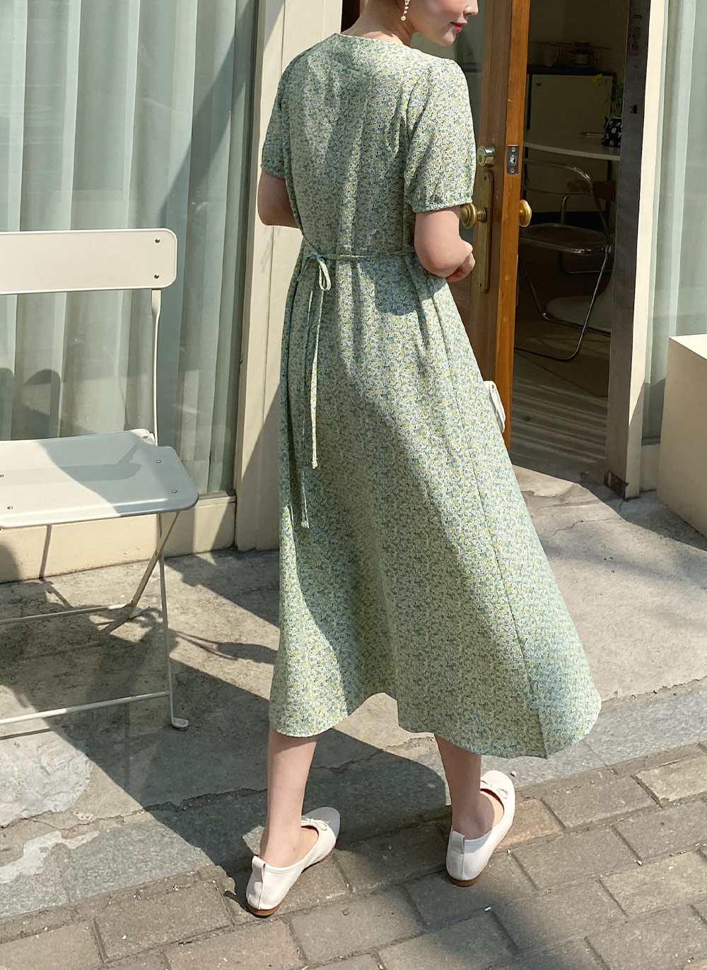 期間限定! DKNY フローラル Vネック ワンピース DAY CLOSET ワンピース レディース Vネック花柄ウエスト絞り