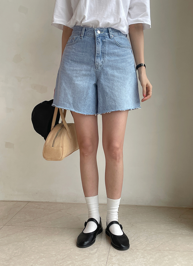 切りっぱなしショートデニムパンツ P3642 ジーンズ ショートジーンズ レディースファッション通販 Dholic ディーホリック 切りっぱなしショートデニムパンツ P3642 ジーンズ ショートジーンズ レディースファッション通販 Dholic ディーホリック