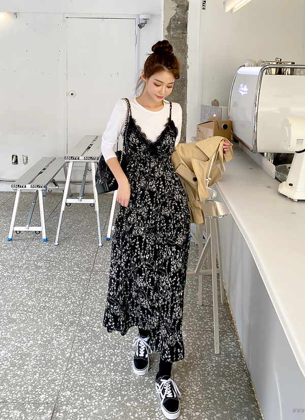 限定価格　SANDRO 花柄 ギピュールレース ミディワンピース　ロング　キャミ 限定価格 SANDRO 花柄 ギピュールレース ミディワンピース