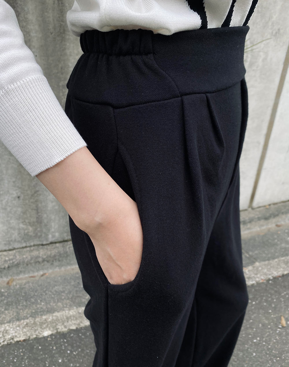 スラックス風スウェットパンツ | レディースファッション通販