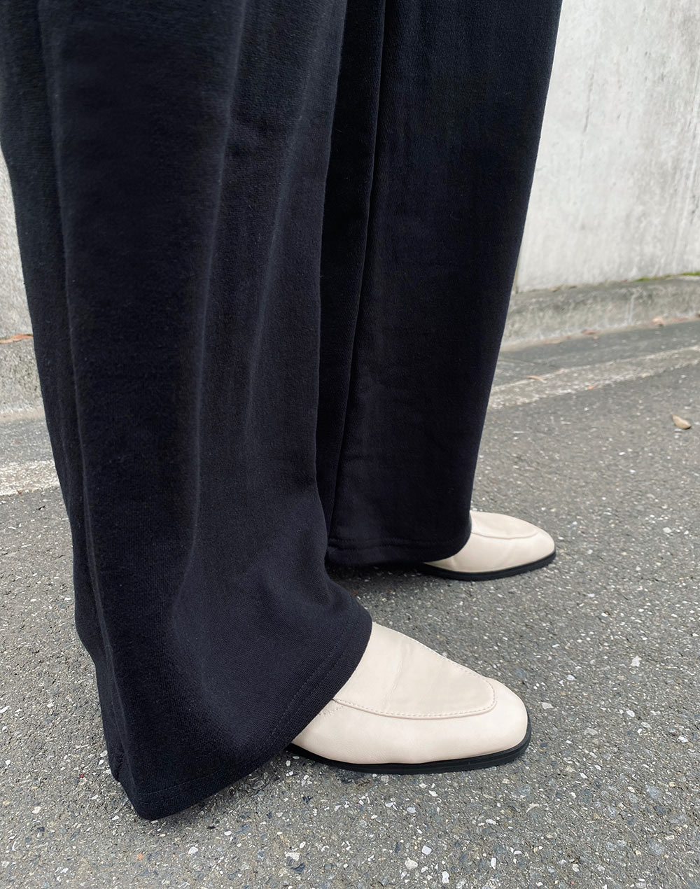 スラックス風スウェットパンツ | レディースファッション通販
