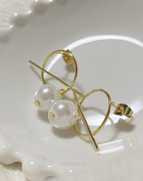 Asymmetric pearl pierce（ジュエリー/ピアス）| _mina37stagram_ | 東京ガールズマーケット
