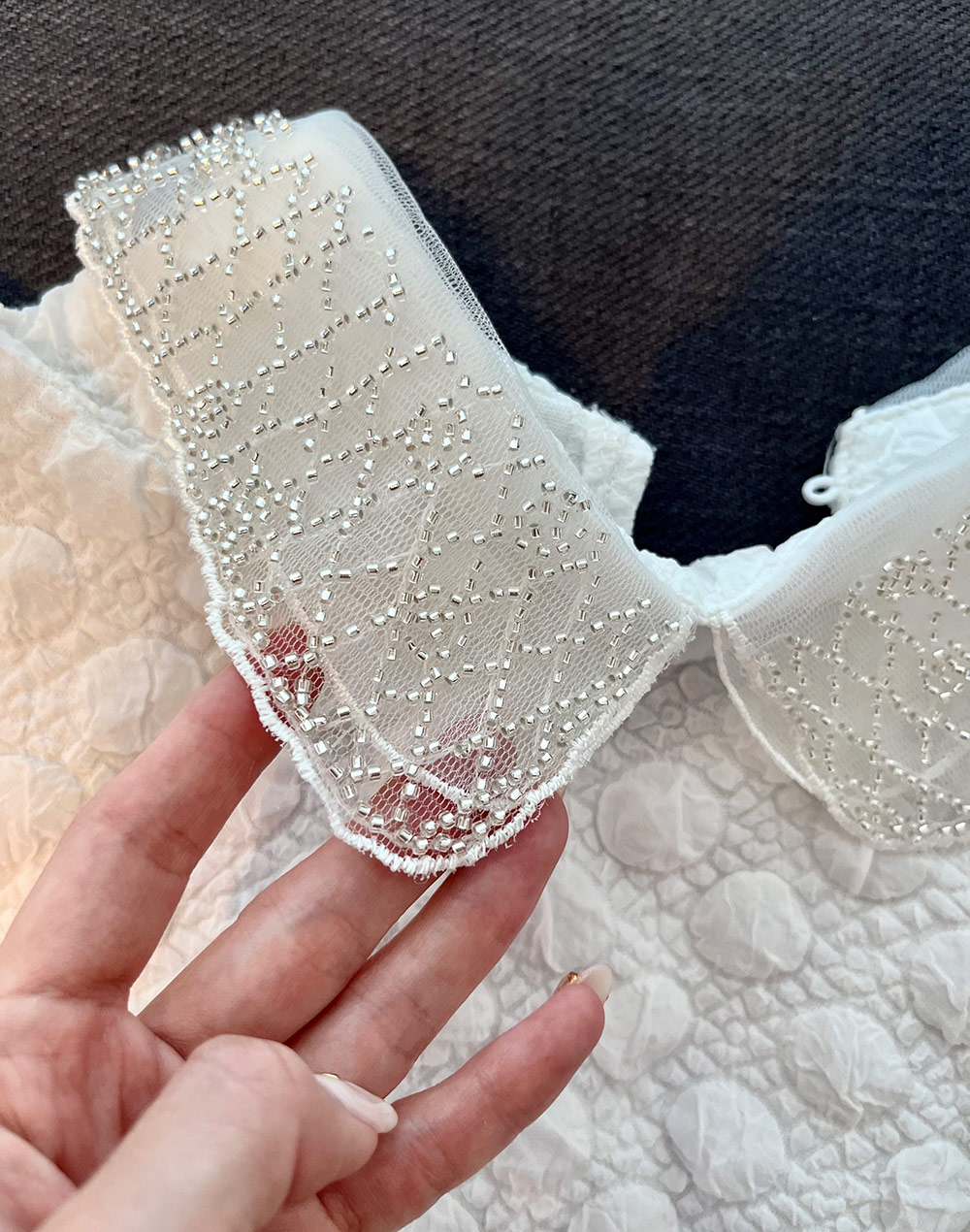 ビーズ刺繍襟トップス | レディースファッション通販 - DHOLIC