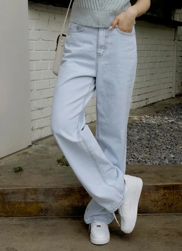 ストレートライトブルーデニムパンツ | レディースファッション通販 
