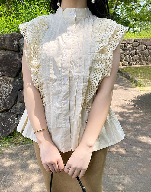 frill sleeveless blouse（ブラウス/ブラウス）| ebimi_benizy | 東京ガールズマーケット