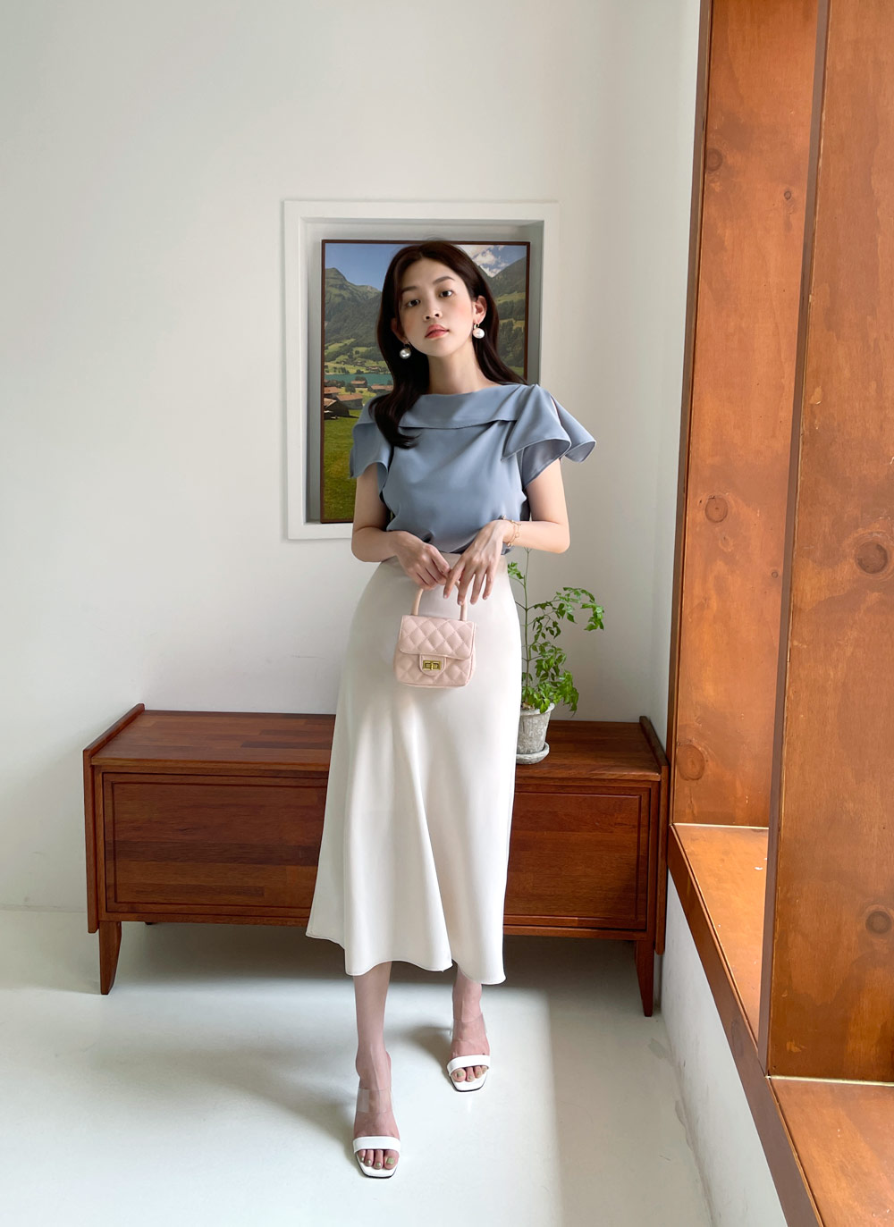 フリルフレンチスリーブブラウス・全3色 | レディースファッション通販  