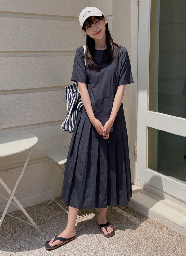 ラウンドネックプリーツロングワンピース P ワンピース ロング レディースファッション通販 Dholic ディーホリック