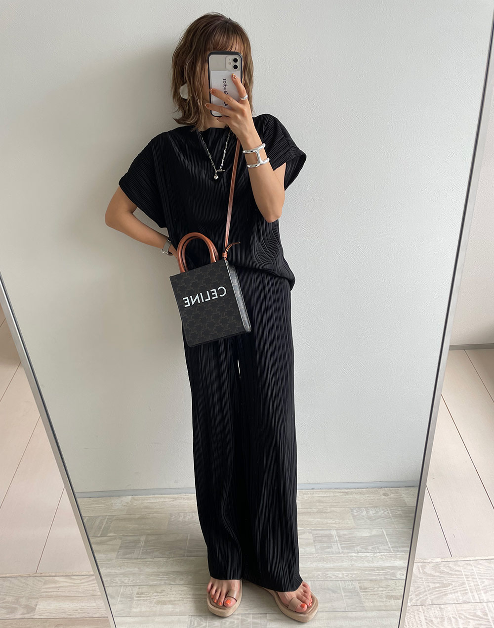 ボートネックプリーツセットアップ | レディースファッション通販 - DHOLIC