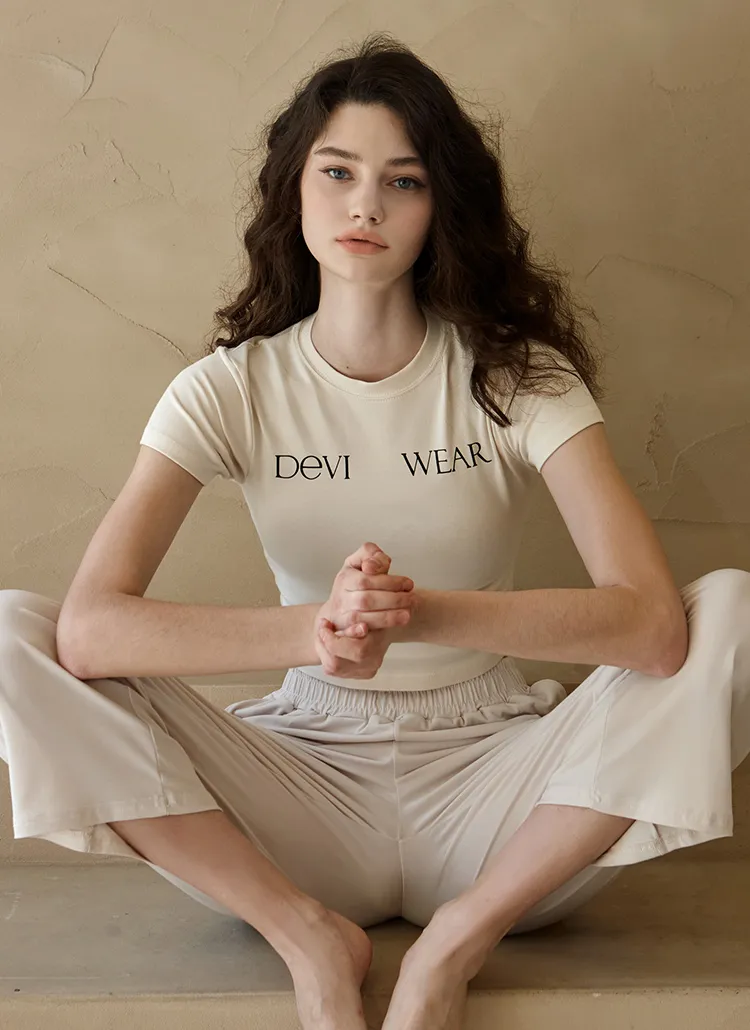 レタリングクロップドTシャツ(cream) | DEVIWEAR | 詳細画像1