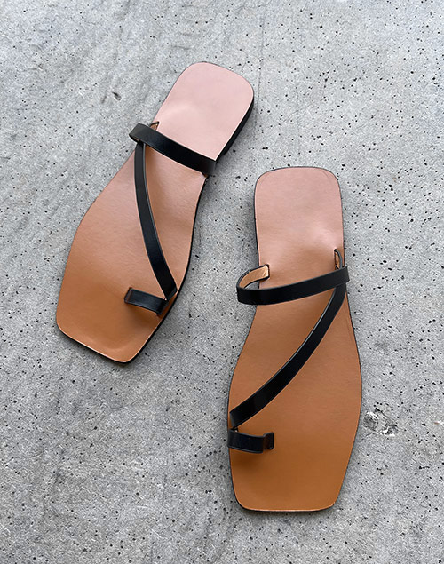 Tight strap flat sandals（シューズ/サンダル）| emiliopucci__ | 東京ガールズマーケット