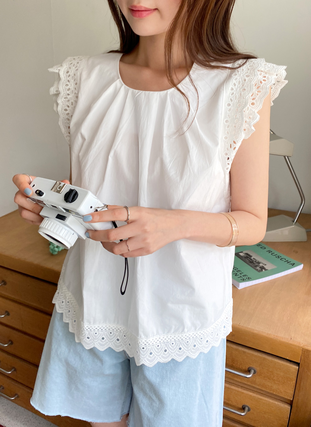 アイレットレースフリルブラウス・全3色 | レディースファッション通販 
