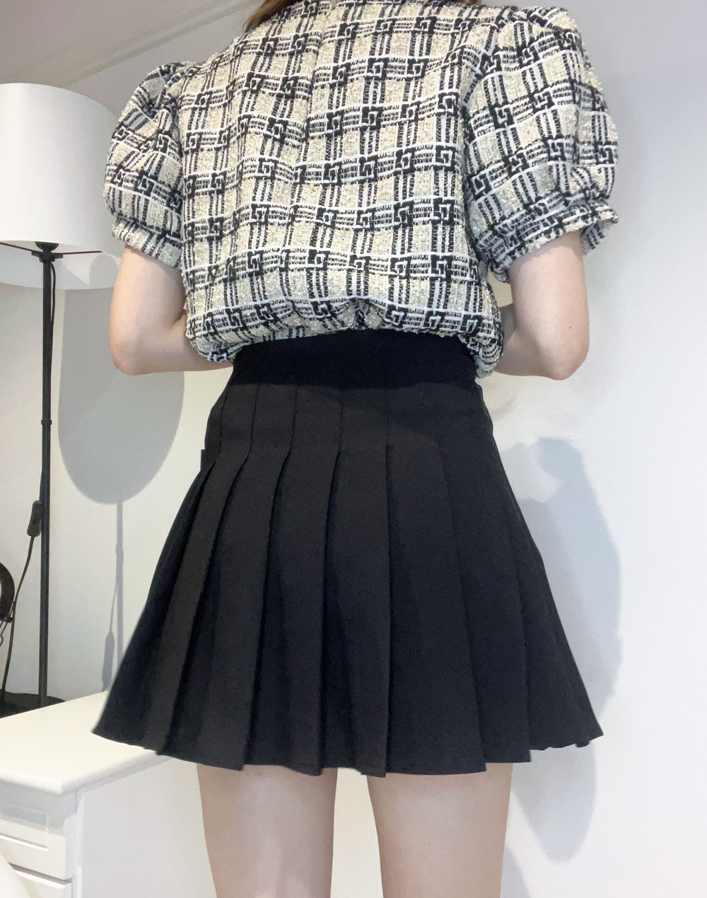 Dチャーム付きプリーツスカート | レディースファッション通販