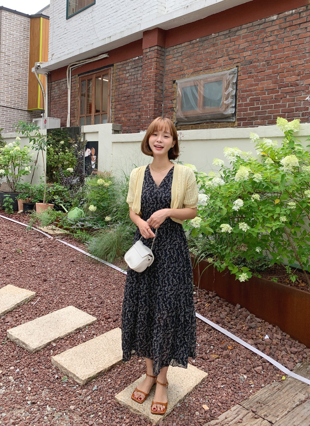 ストリング付小花柄カシュクールワンピース | レディース