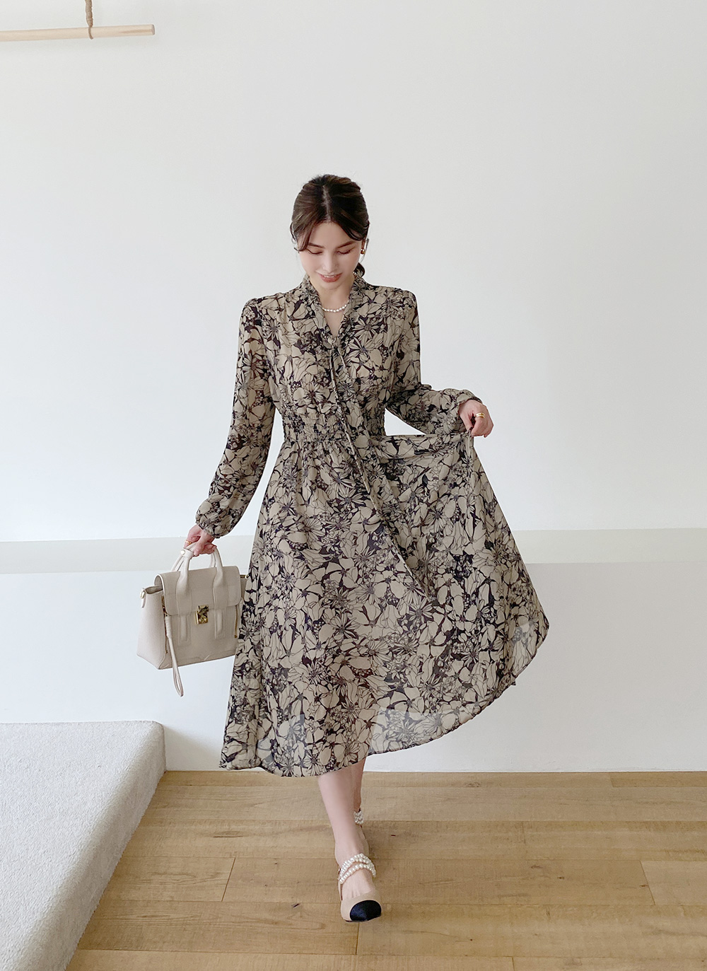 リボン花柄シャーリングワンピース | レディースファッション通販 - DHOLIC