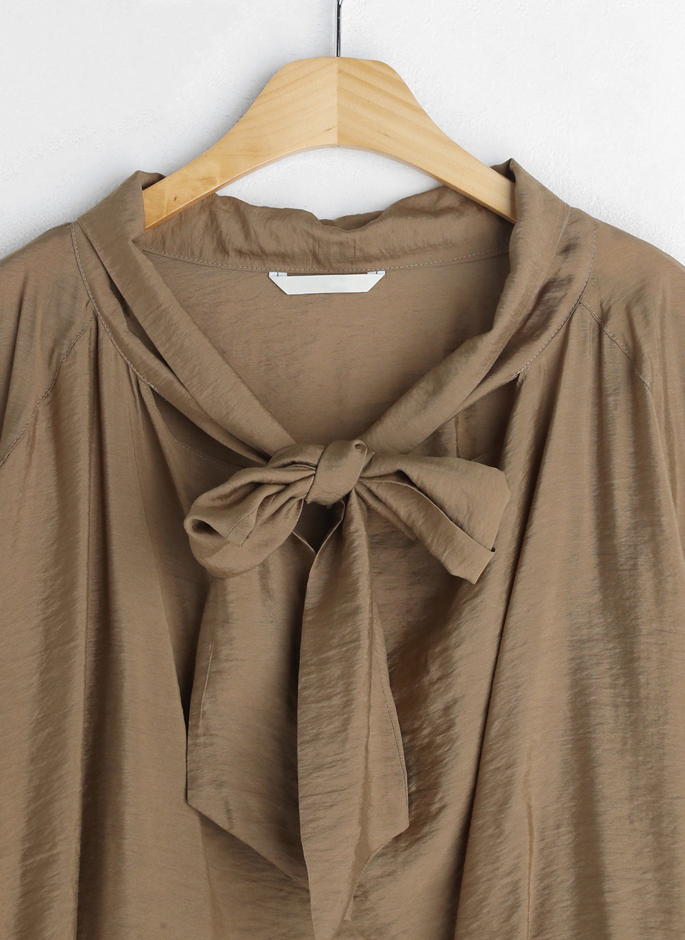 【ルネ】お袖おリボン♡パフスリーブ♡ブラウス ルネ】お袖おリボン♡パフスリーブ♡ブラウス 価格ファッション