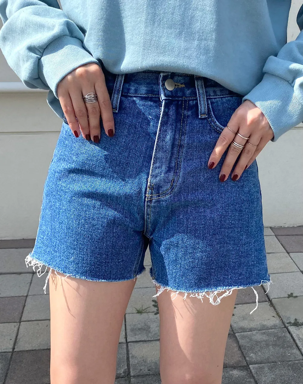 裾切りっぱなしデニムショートパンツ | レディースファッション通販 