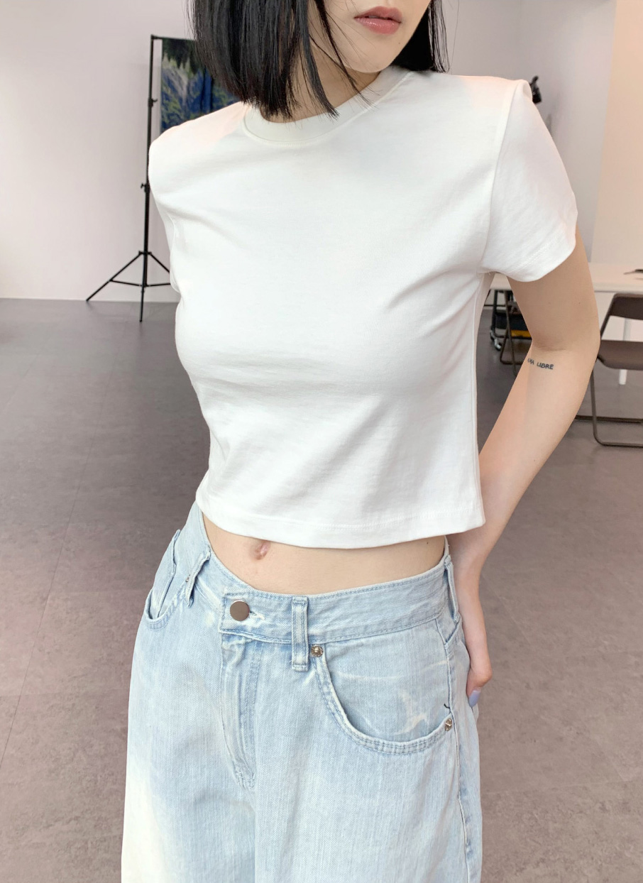 クルーネッククロップドTシャツ | レディースファッション通販 - DHOLIC