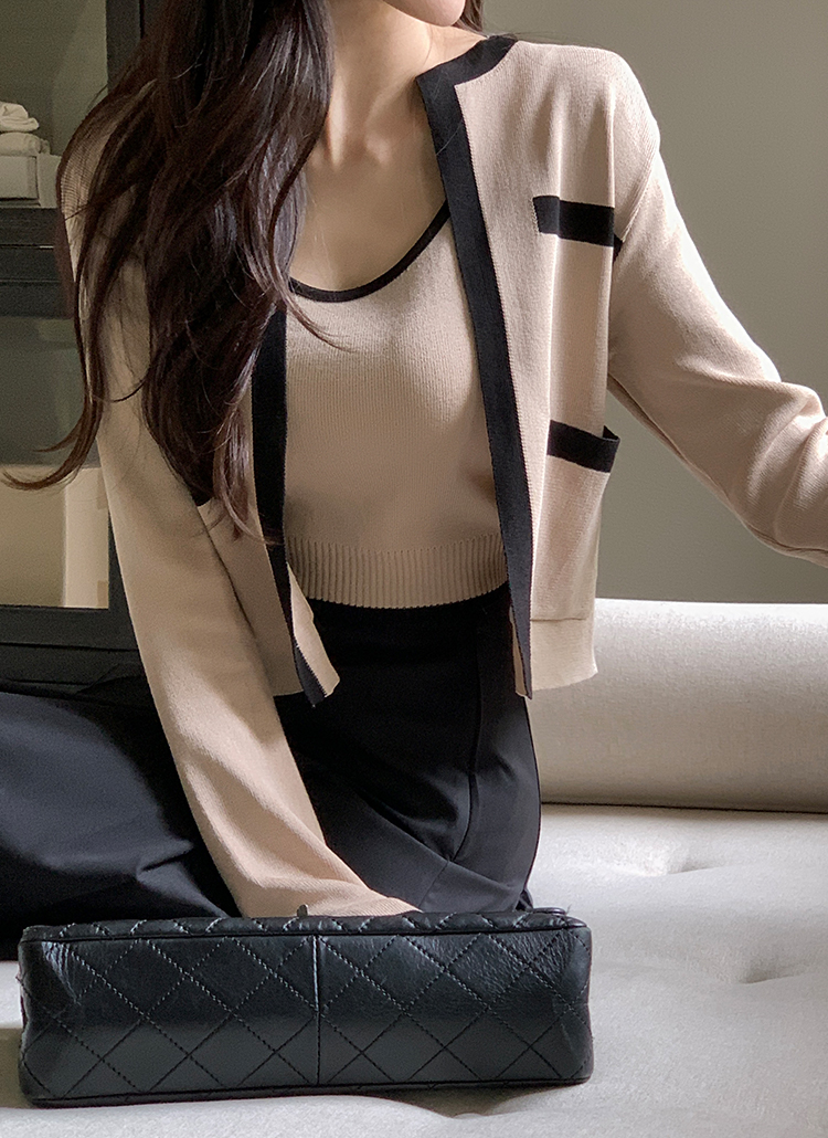 美品　AP STUDIO エーピーストゥディオ ニットノースリーブカーディガン AP STUDIO（エーピーストゥディオ）の「ニットノースリーブ