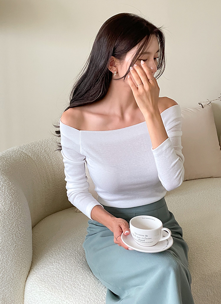 オフショルダータイトtシャツ レディースファッション通販 Dholic