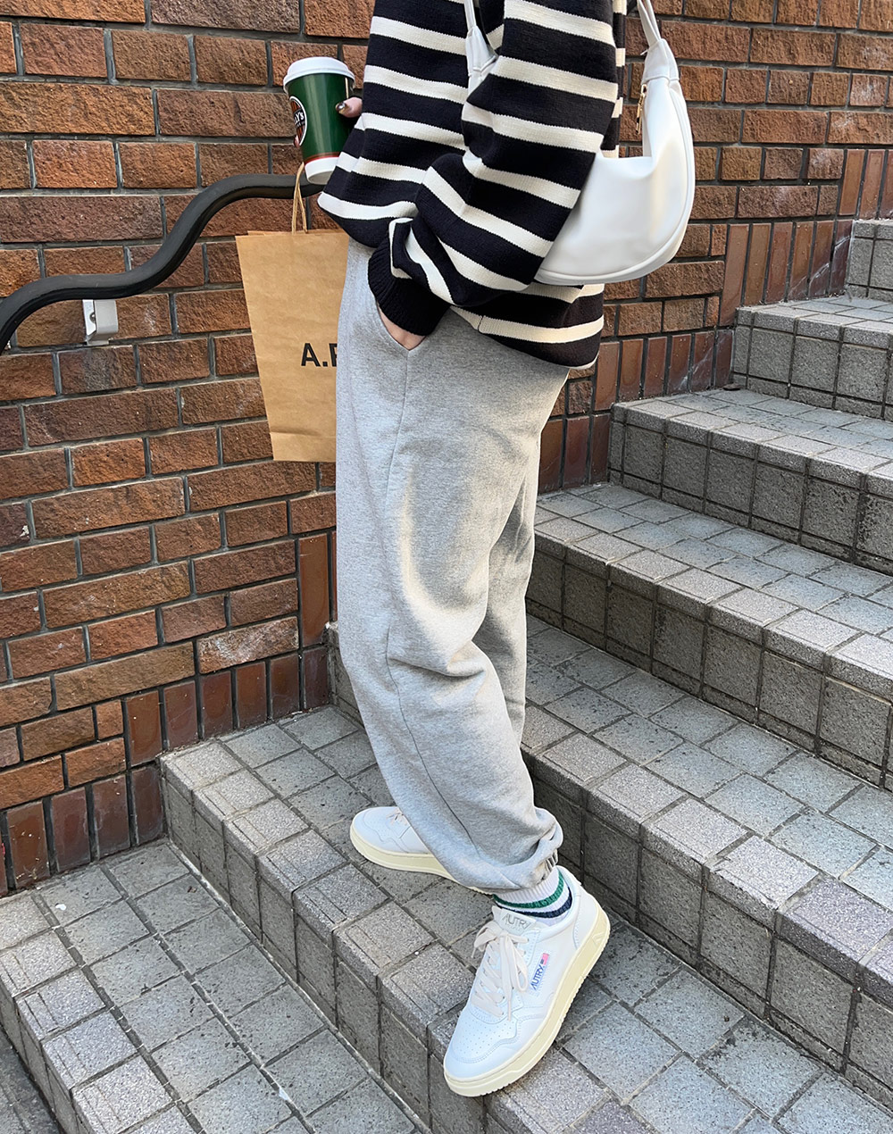 ルーズスウェットパンツ | レディースファッション通販 - DHOLIC