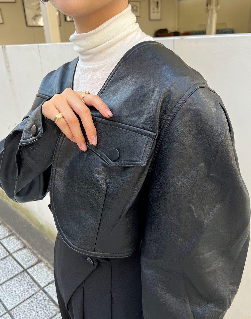 クロップド丈フェイクレザージャケット | レディース