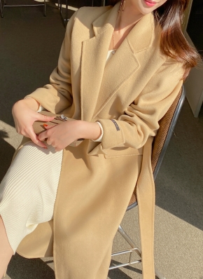 DHOLIC ストラップ&エコファーカフス付ウール混ハーフコート b292445 ストラップ&エコファーカフス付ウール混ハーフコート | レディース