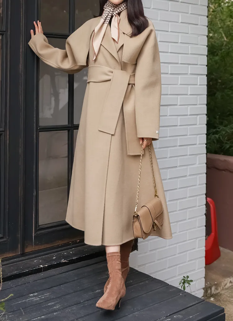 ストラップ付バックヨークロングコート | レディースファッション通販 
