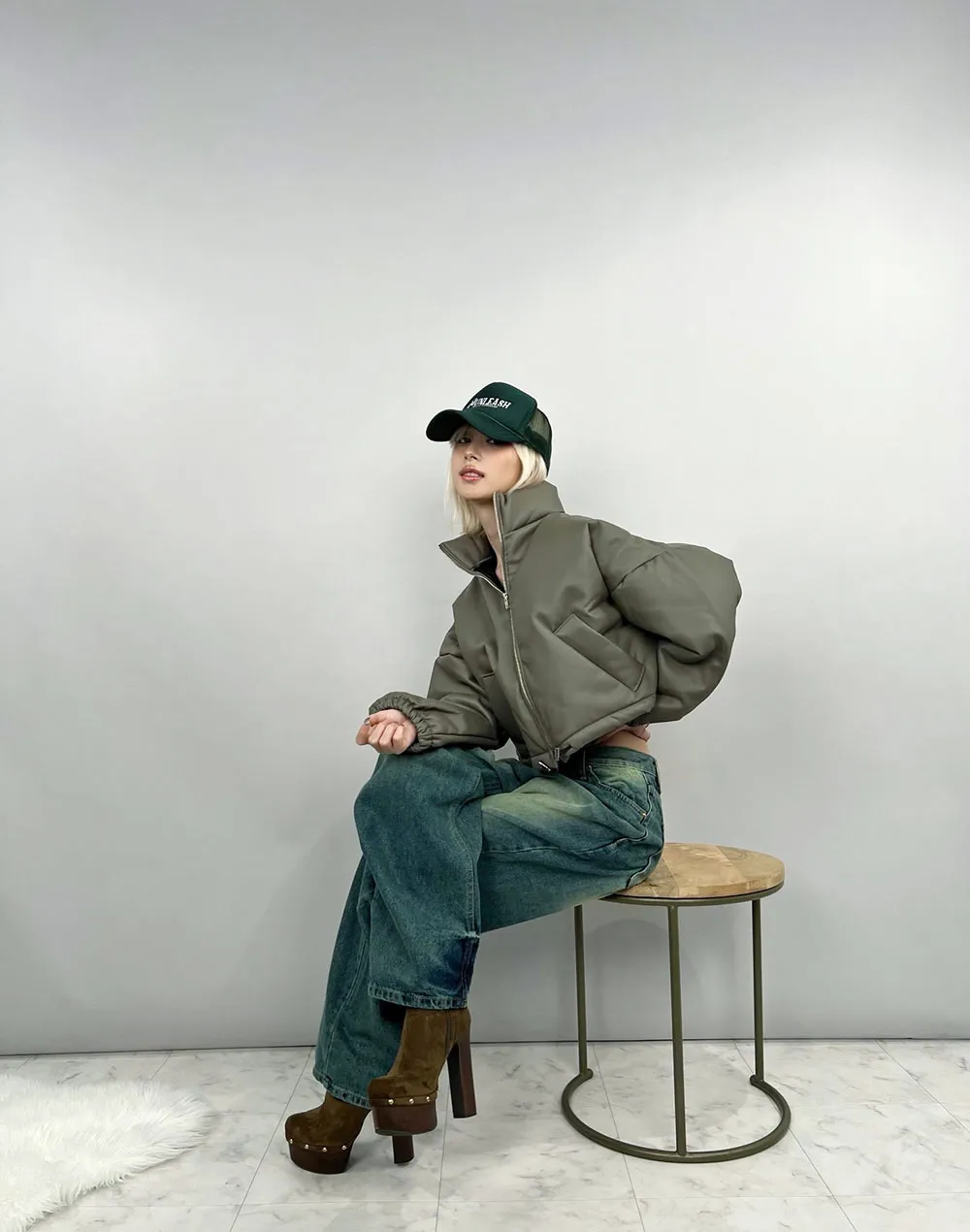 グリーンウォッシュドワイドデニムパンツ | レディースファッション 