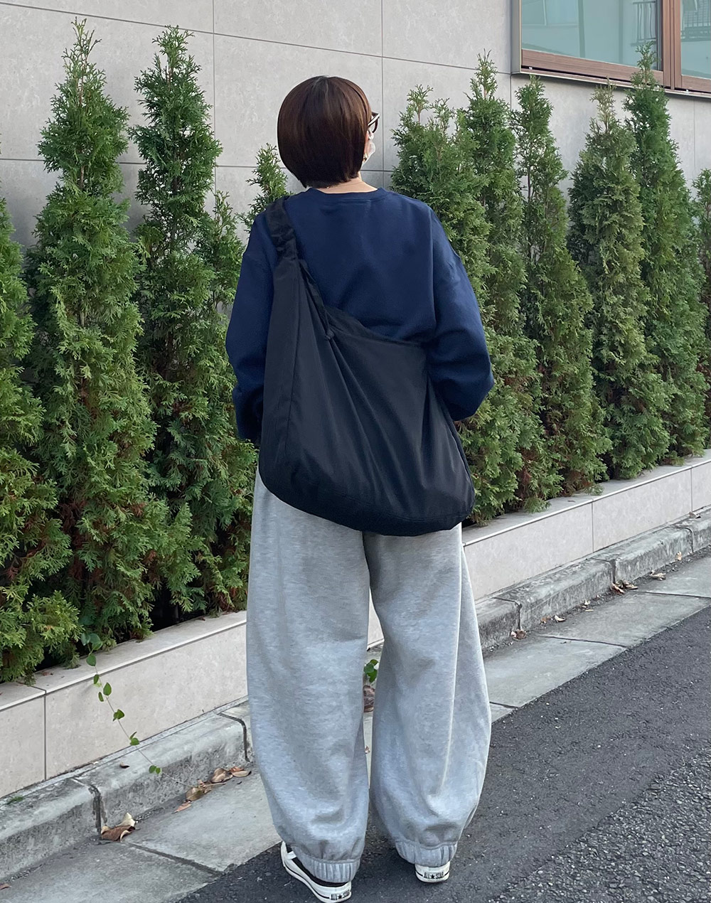 UNKNOWN SIGNATURE RHINESTONE JOGGER PANTS スウェットパンツ