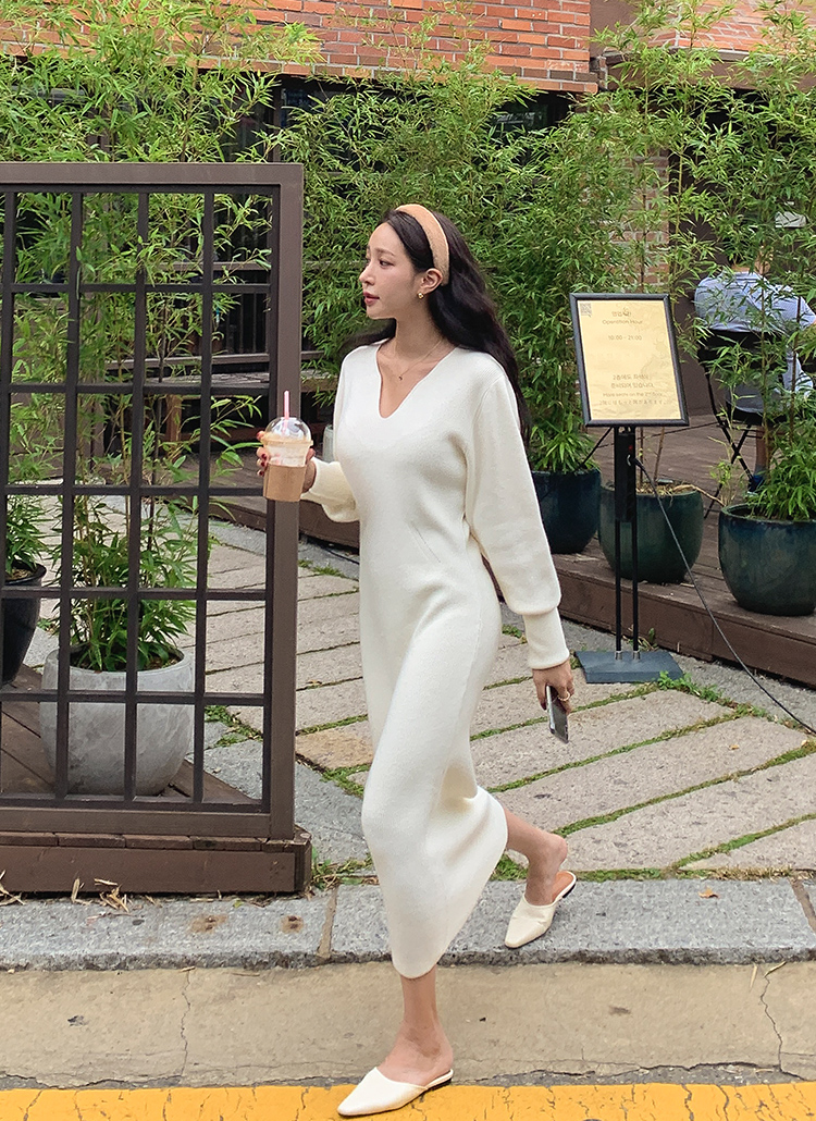 ウェーブVネックロングニットワンピース | レディースファッション通販
