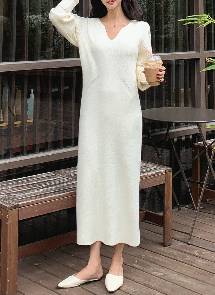 ウェーブVネックロングニットワンピース | レディースファッション通販