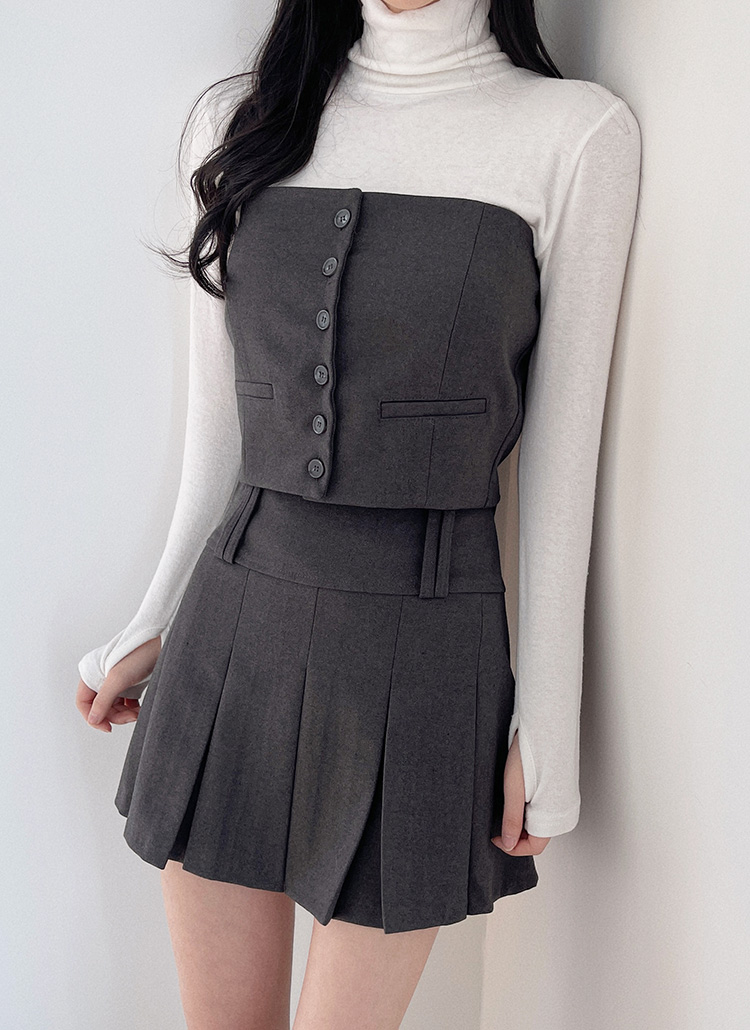 美品Cygne フロントボタンビスチェ Nellyブラック0サイズ Cygneシーニュフロントボタンビスチェ Nelly ブラック 0