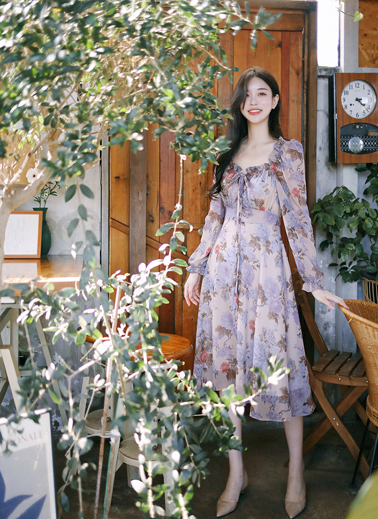 新品未使用　Self-Portrait フローラルシフォンドレス フリルネックフローラルシフォンワンピース(BLUE) | レディース