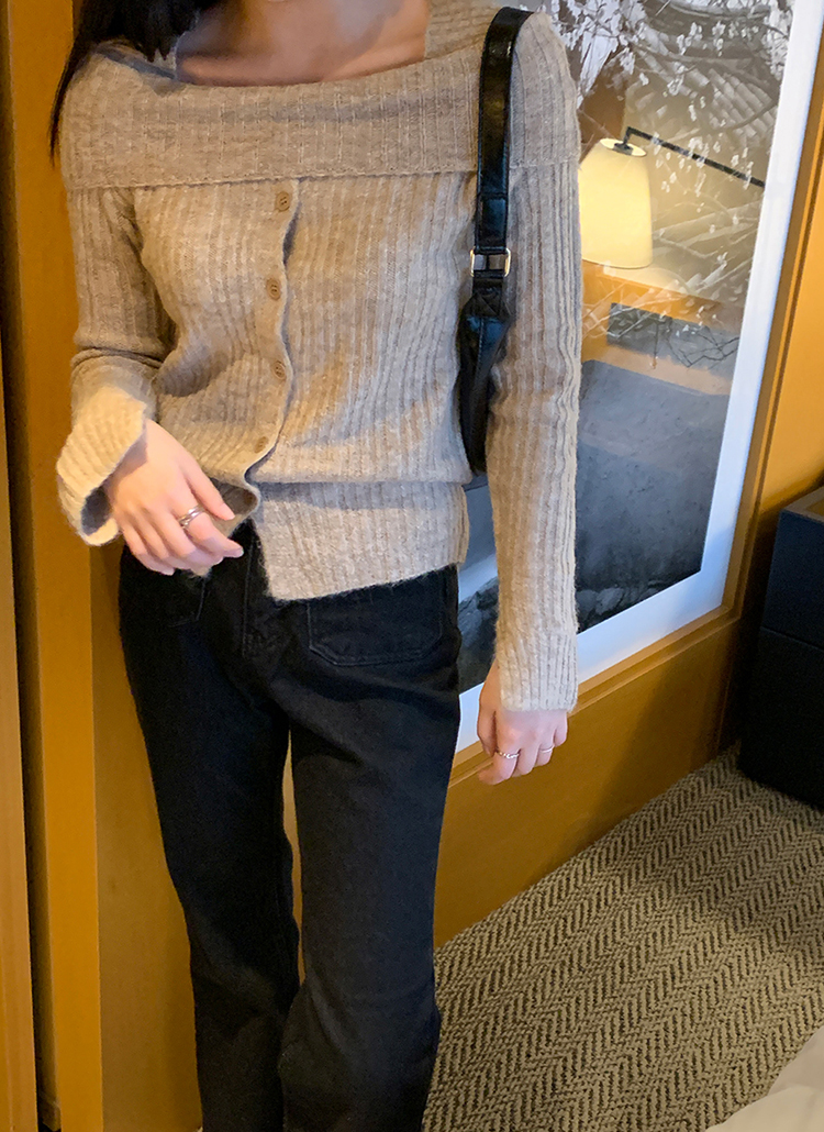 d.i.a. ボタン付きオフショルダーニット フロントボタンオフショルニット | レディースファッション通販 - DHOLIC