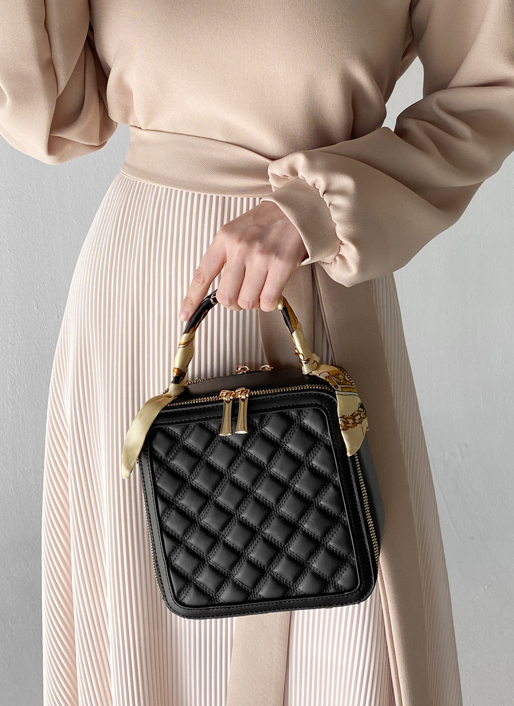 【極美品】トリーバーチ 2way ショルダーウォレット レザー 肩掛け 黒 極美品✨トリーバーチ ショルダーバッグ 2way ウォレット レザー ロゴ