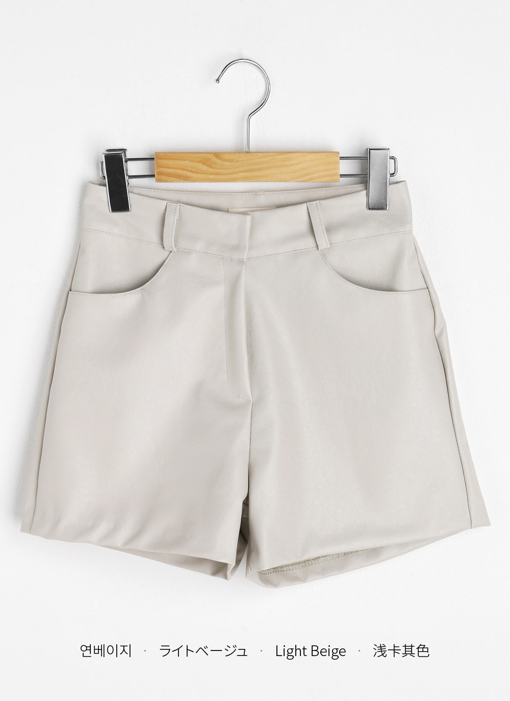 レザー調ホックショートパンツ | レディースファッション通販 - DHOLIC