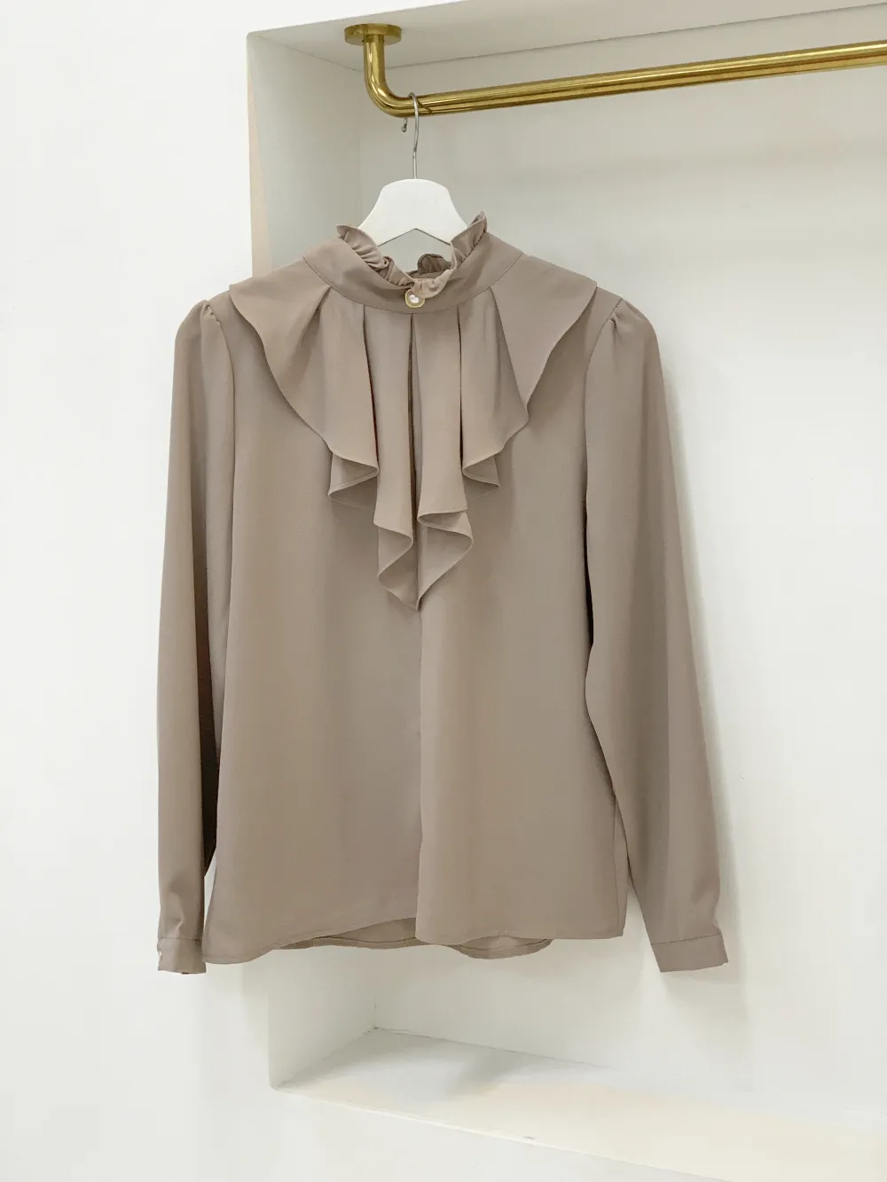 パールボタンラッフルブラウス | audreybubble | 詳細画像13